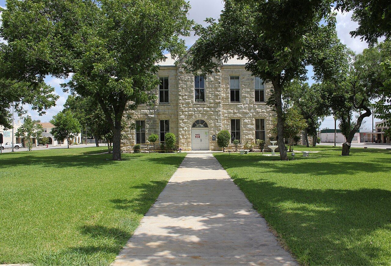 Edwards County courthouse, Texas